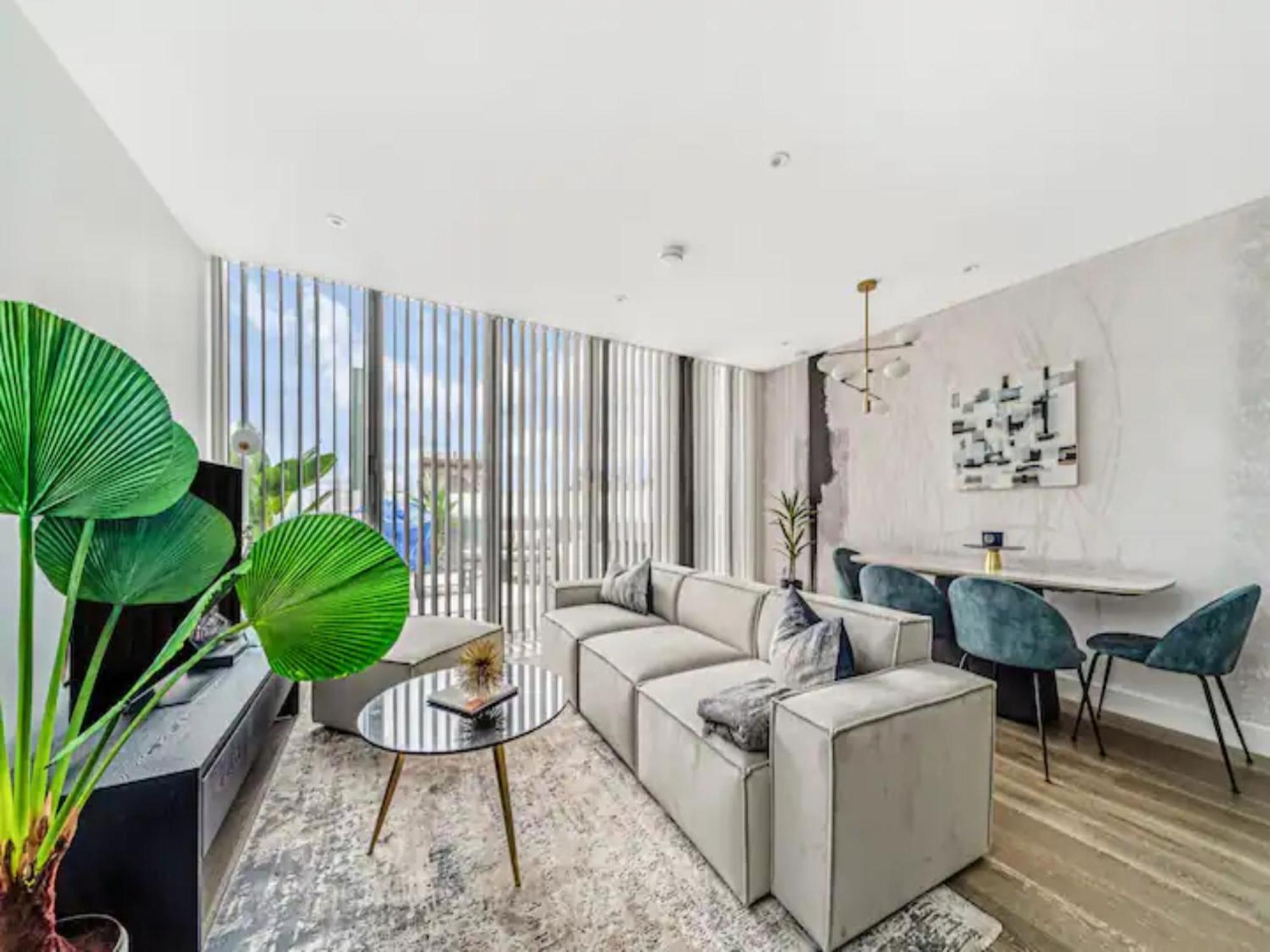 Pass The Keys Penthouse Oasis In Trendy Fulham Lägenhet London Exteriör bild