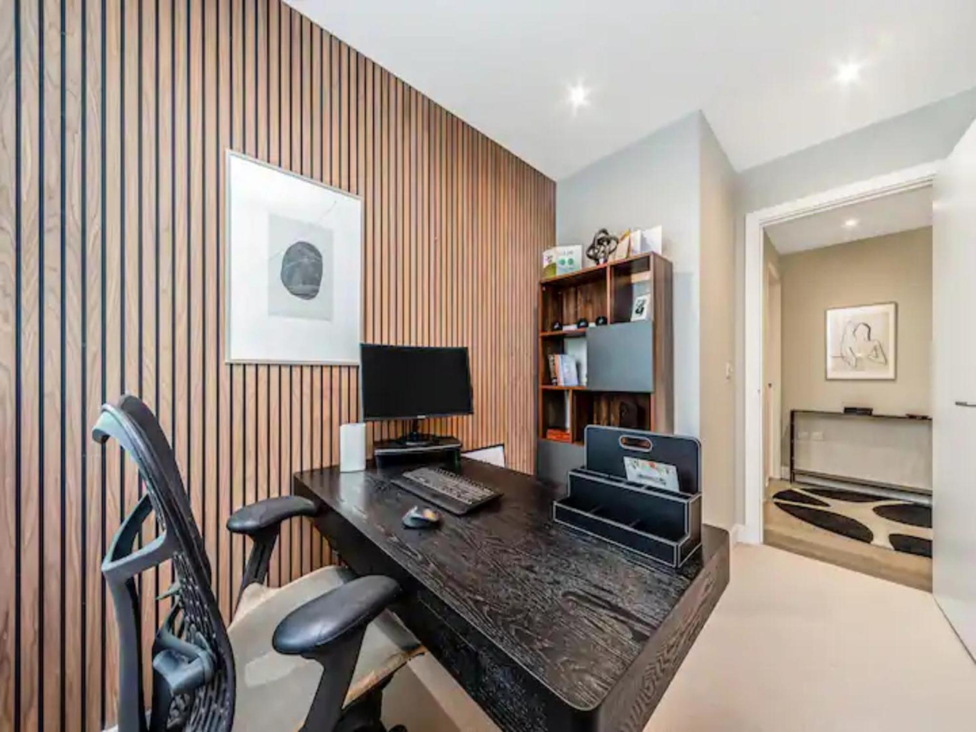 Pass The Keys Penthouse Oasis In Trendy Fulham Lägenhet London Exteriör bild